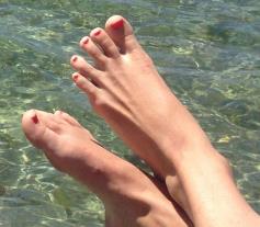 healthy feet skin